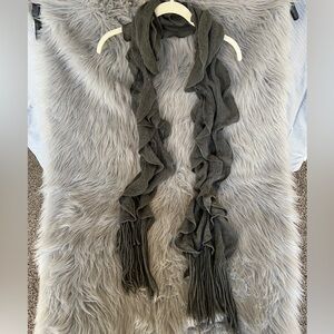 Gray Ruffled Scarf GUC